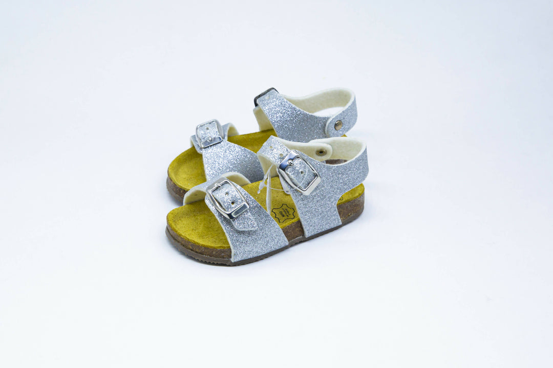 Kids Sandals Size: 21