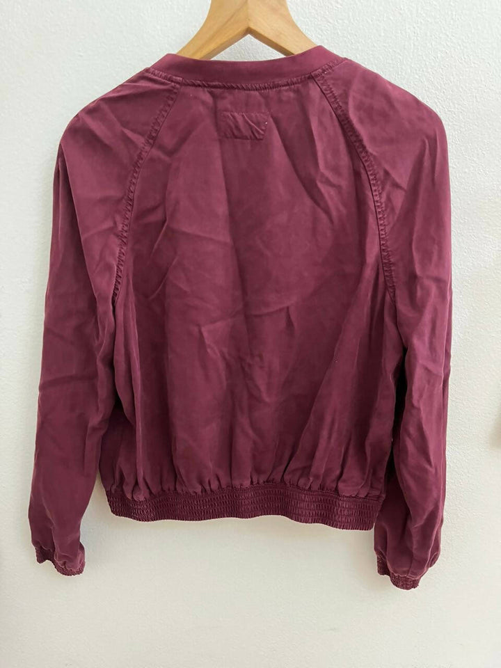 American Eagle Burgundy Size M