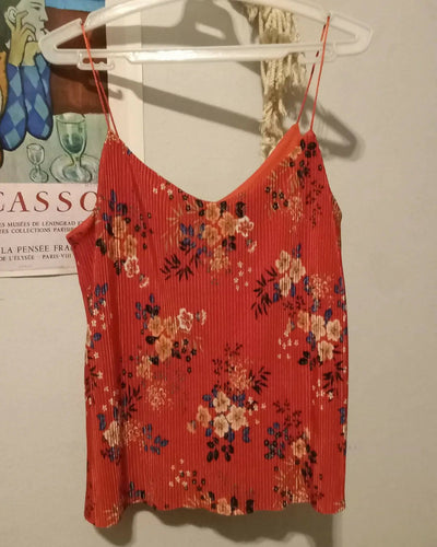 Red Floral Top Size: S/M