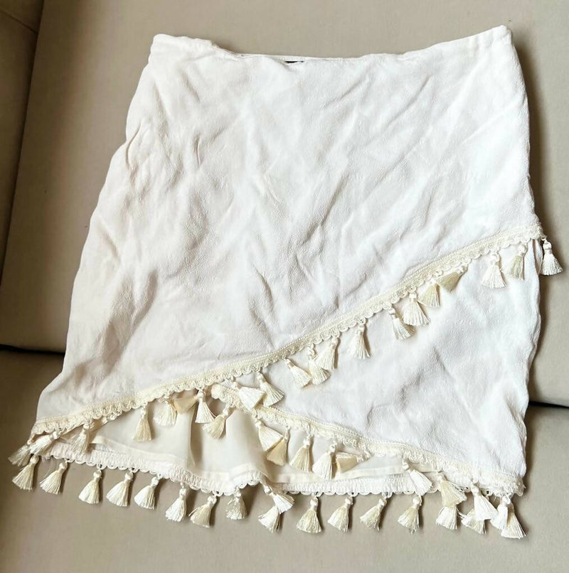 H&M off-white tassel skirt Size: S