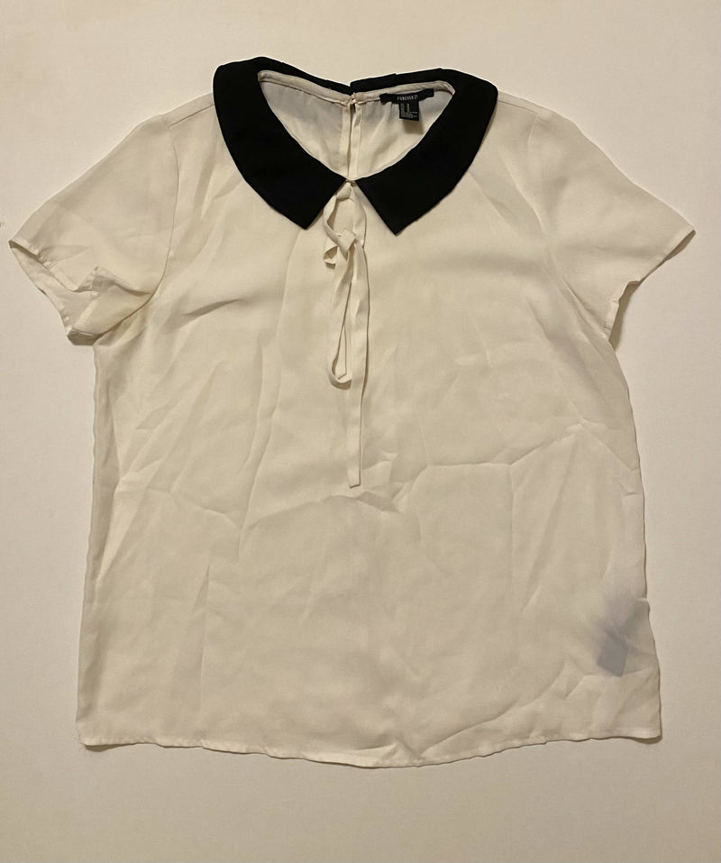 Forever 21 Black and White Blouse Size: M