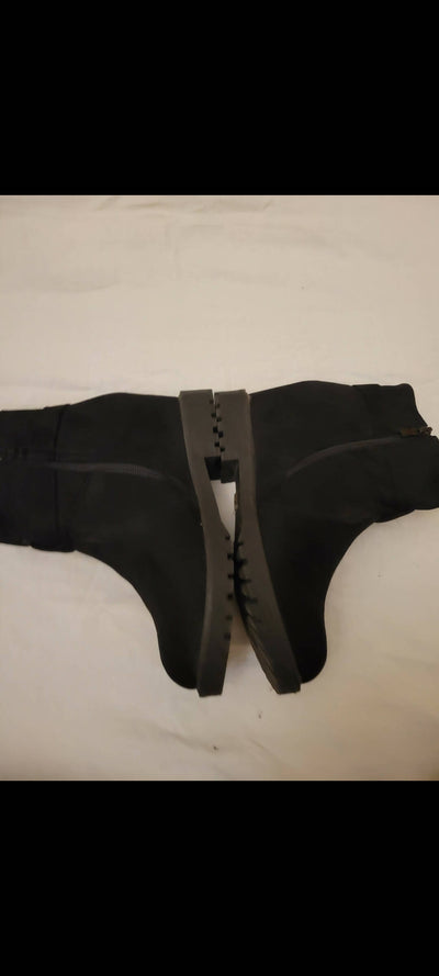 NEW Wedge Black Boots Size: 39