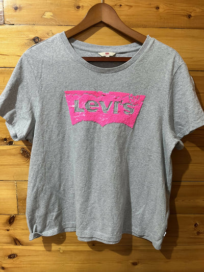 Lev'is T-Shirt Size: XL