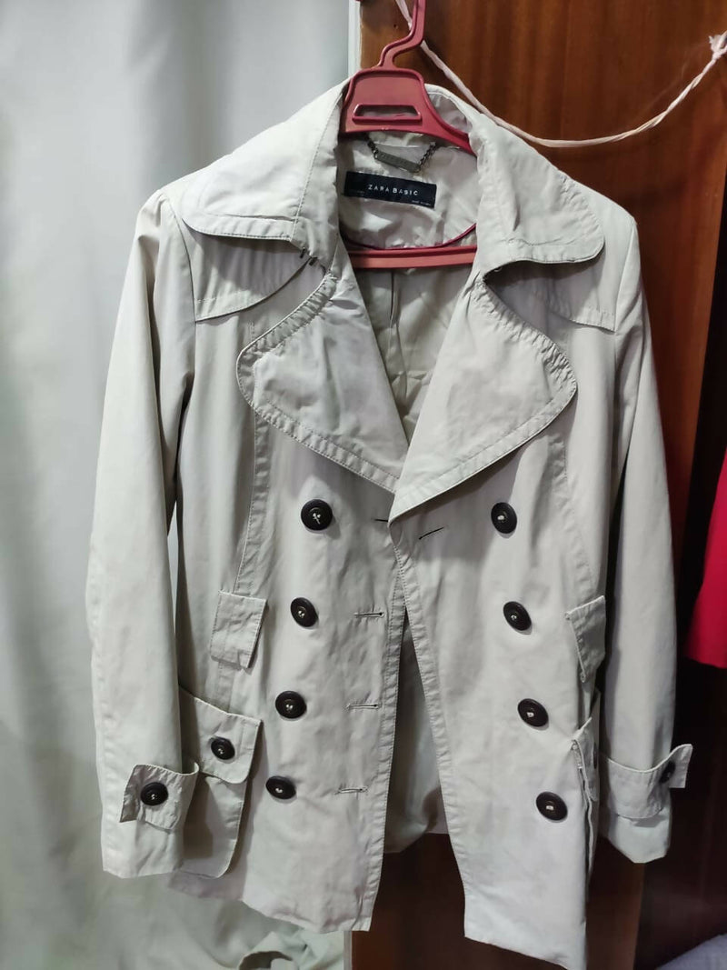 Zara trench coat (M)