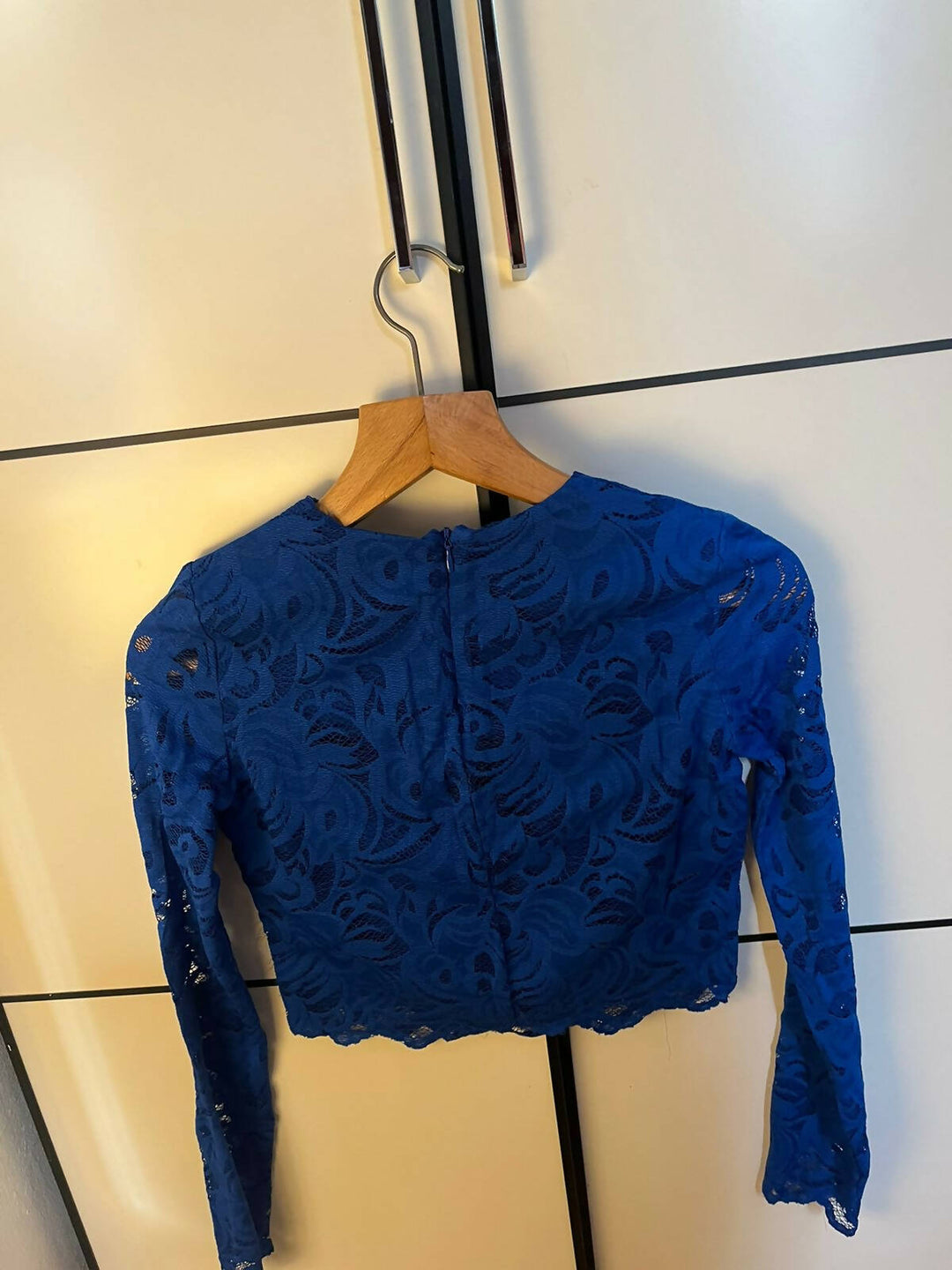 H&M Royal Blue Lace Crop Top Size EU 36