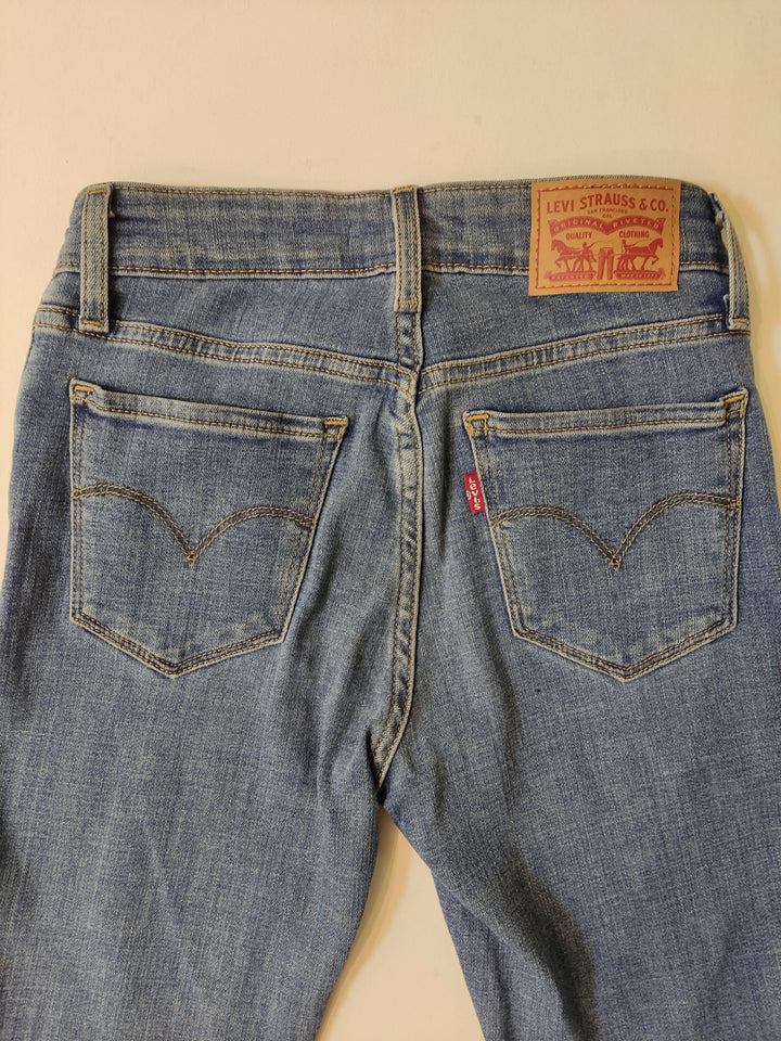 LEVI STRAUSS SKINNY JEANS SIZE 24