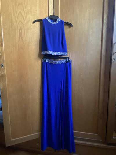 Macy's Royal Blue Soiree Set (Top & Skirt) Size 8 USA