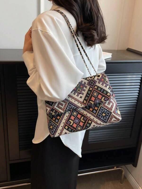 Argyle Pattern Flap Chain Square Bag