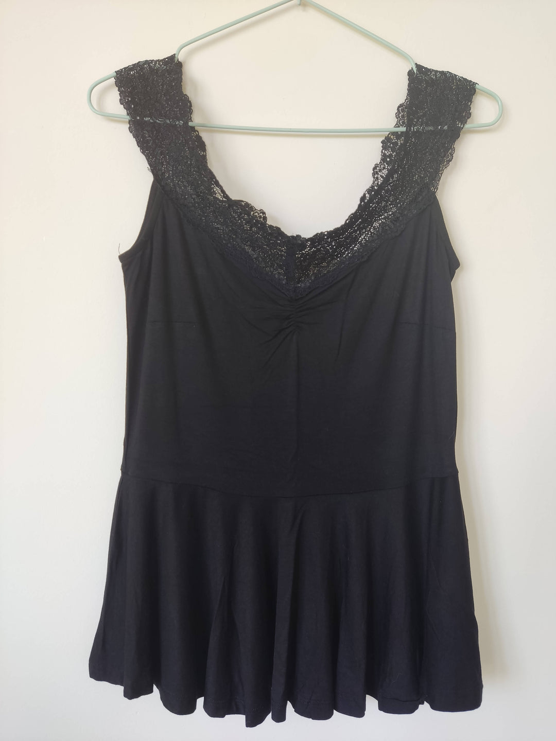 NEW Large Sleeveless Black Top with Lace