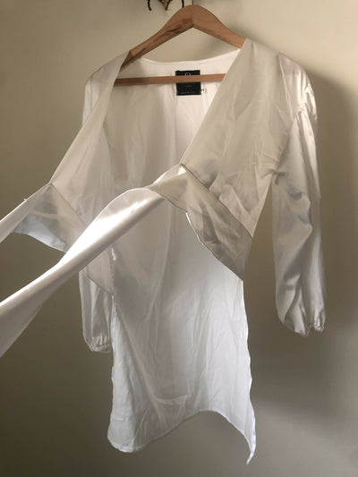 Sara Beshier White Wrap Kimono Size 2