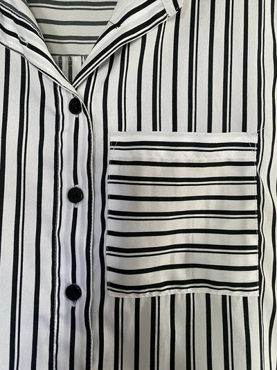 Reserved B&W Buttoned Striped Shirt w/a front pocket - S/M