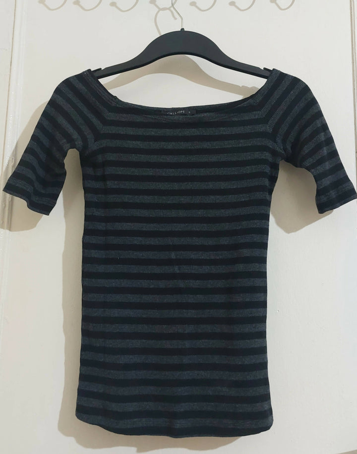 Calliope Off shoulder Striped Top Size:S
