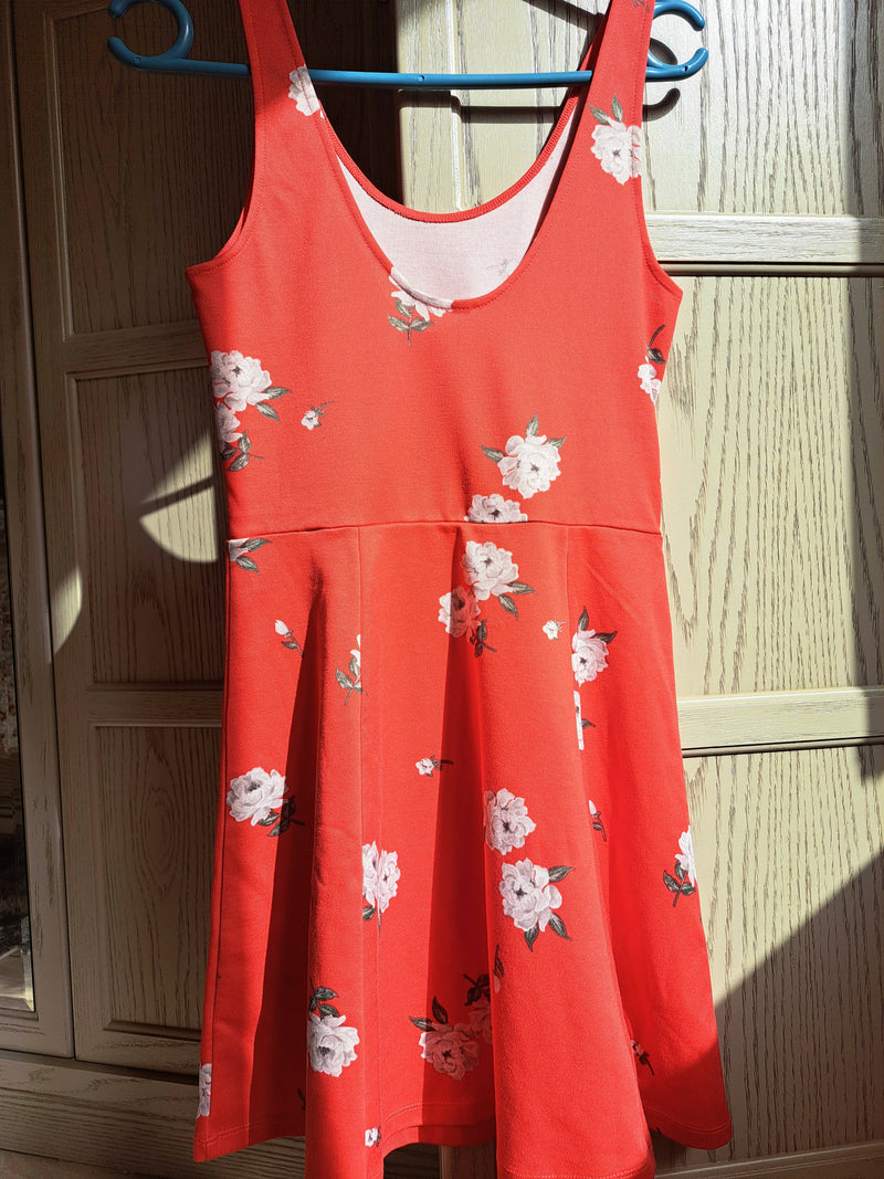 H&M Red Floral Summer Dress Size: S