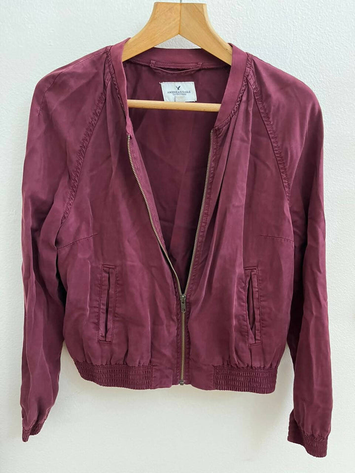 American Eagle Burgundy Size M