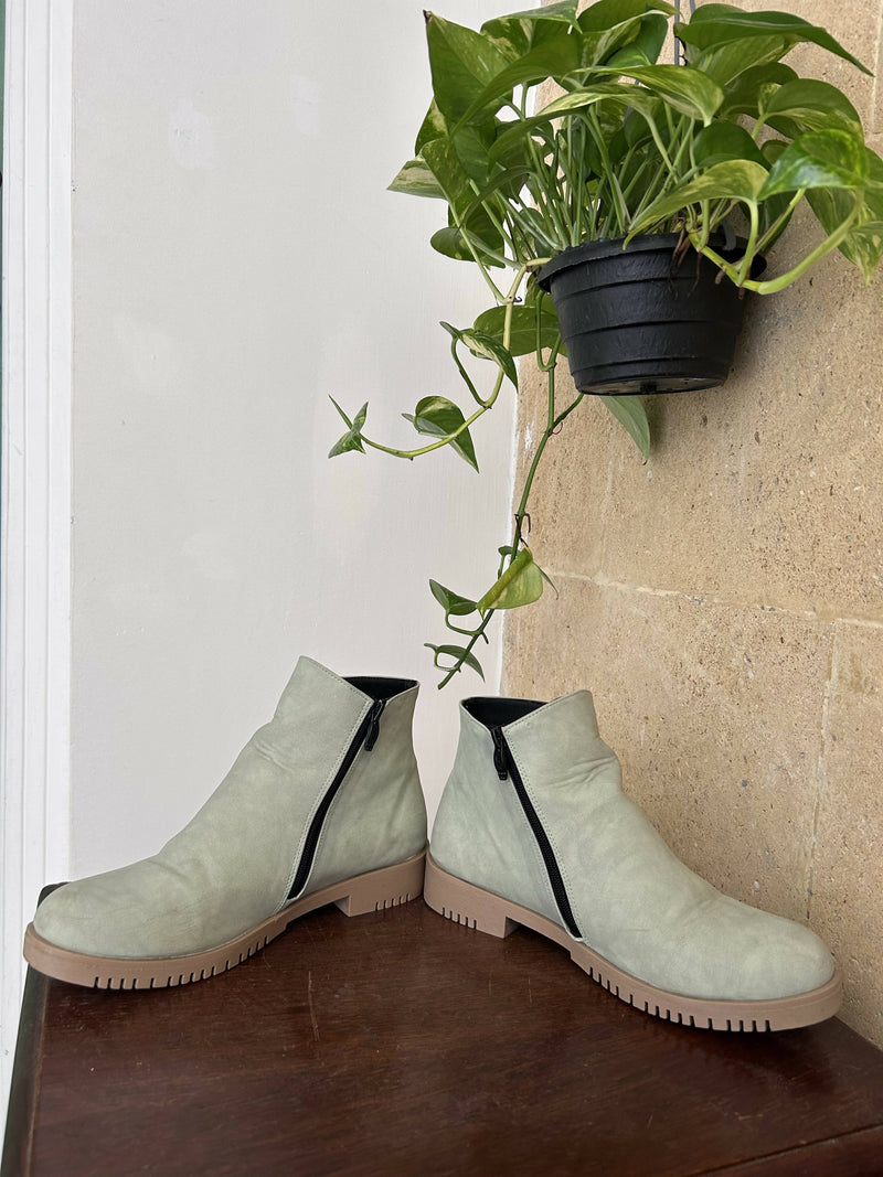 Mint Boots