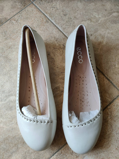 NEW ecco Cream Leather Women's Ballerinas Size:39 EU