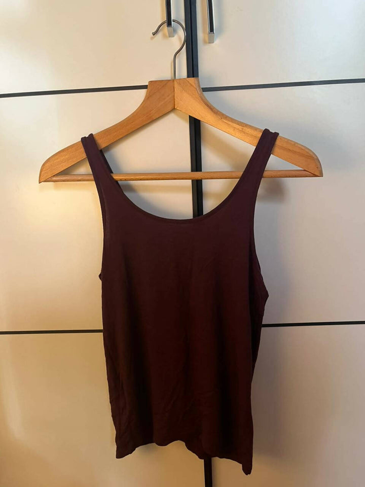 American Eagle Soft & Sexy Burgundy Top Size M