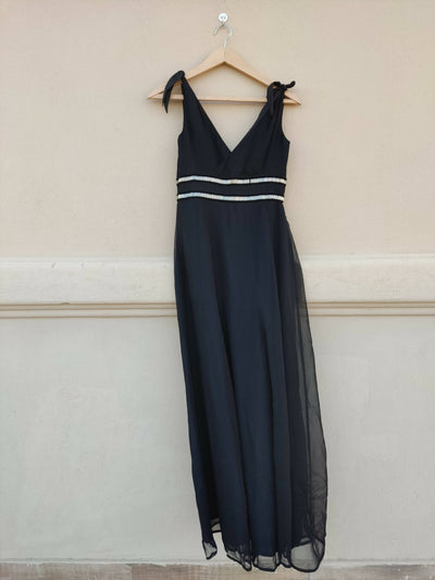 Black Soiree with Waist and Shoulder Simple Details Size M