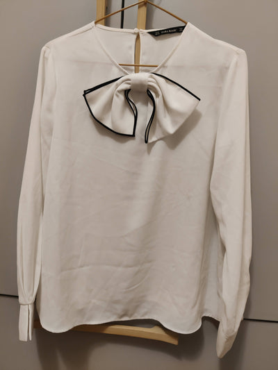 Zara Cream Blouse w/ Bowtie Size:M