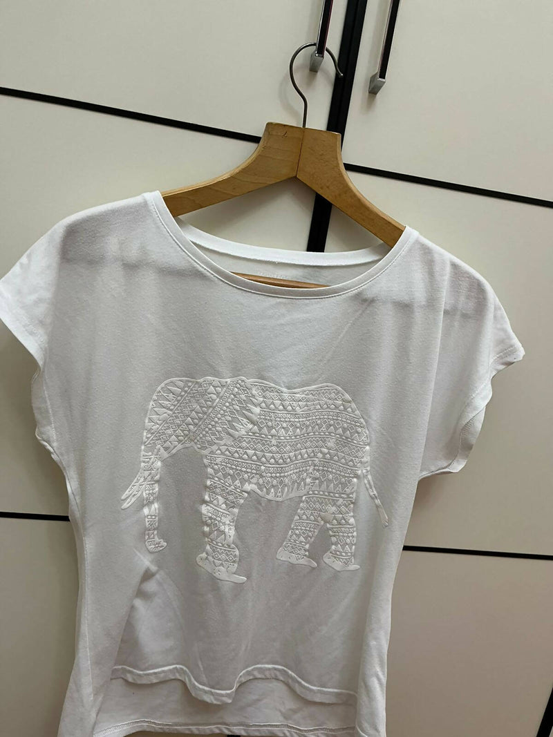 White Graphic T-Shirt Size M