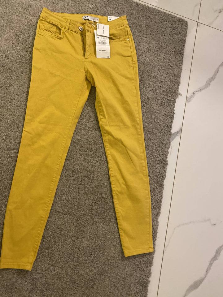 NEW ZARA Mid Rise Skinny Size: EU 36