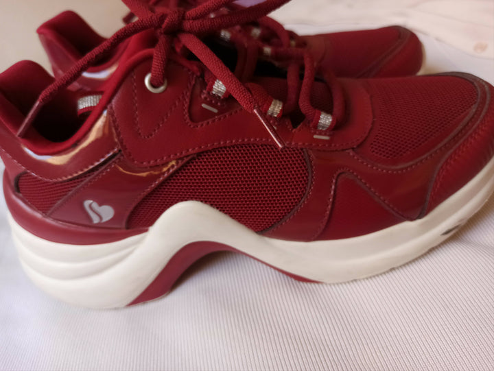 Red Skechers Air-Cooled Memory Foam Size:38.5