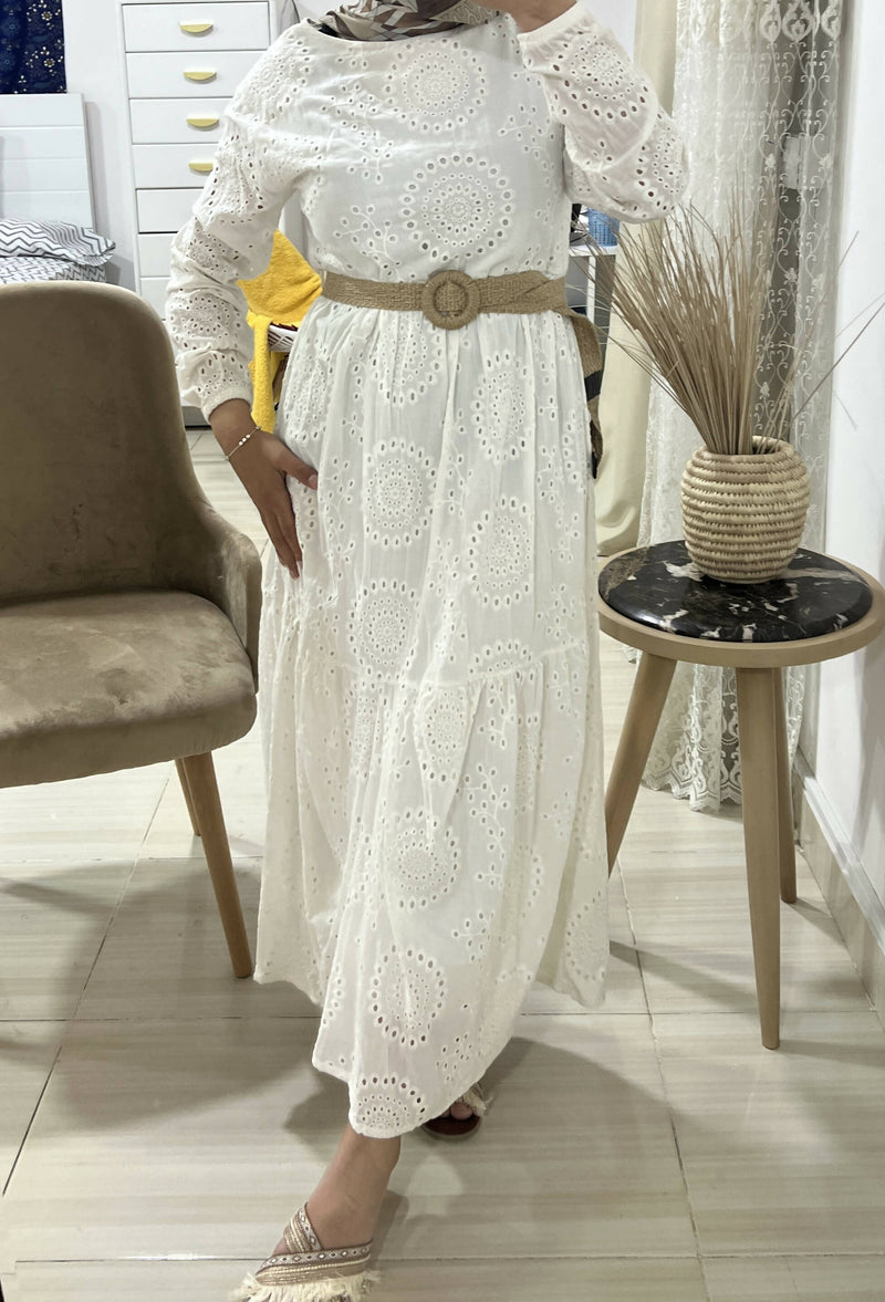 Summer White Dress Size: M