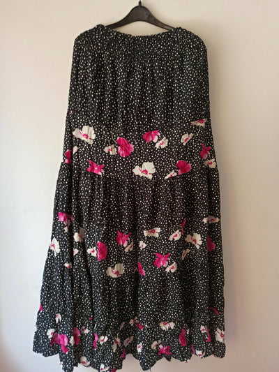Maxi black polka dot skirt Size :42