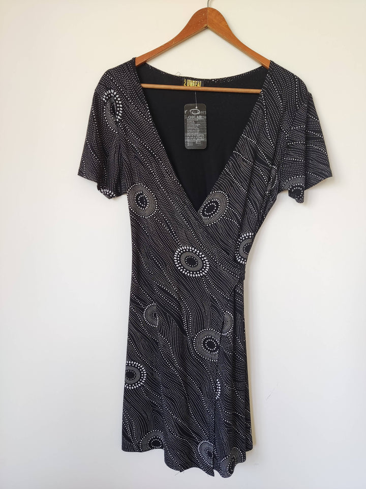 Free Size B&W Swirls Wrap Dress