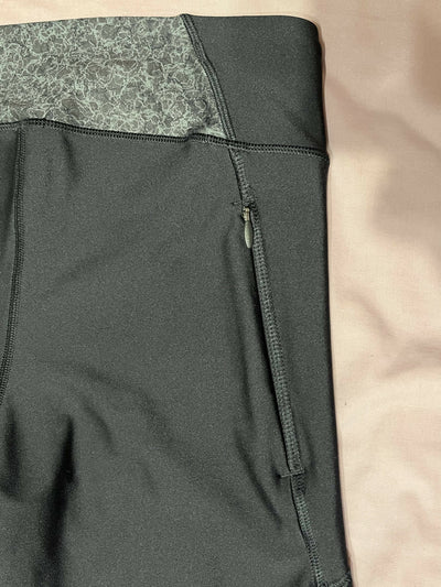 Black & Grey Under Armour Legging Size M (worn once)