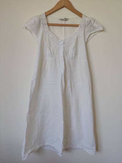 White BHS Nightgown Size: M