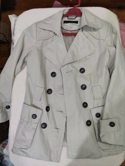 Zara trench coat (M)