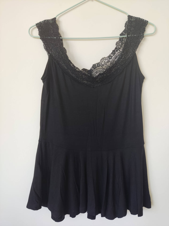 NEW Large Sleeveless Black Top with Lace