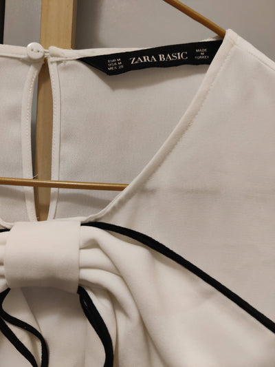 Zara Cream Blouse w/ Bowtie Size:M