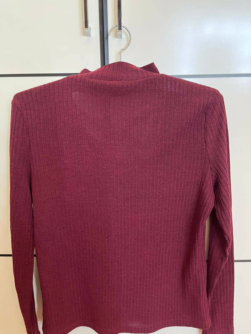 Burgundy Top Size M