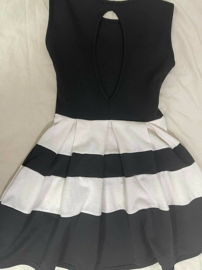 B&W Short Dress Size: S