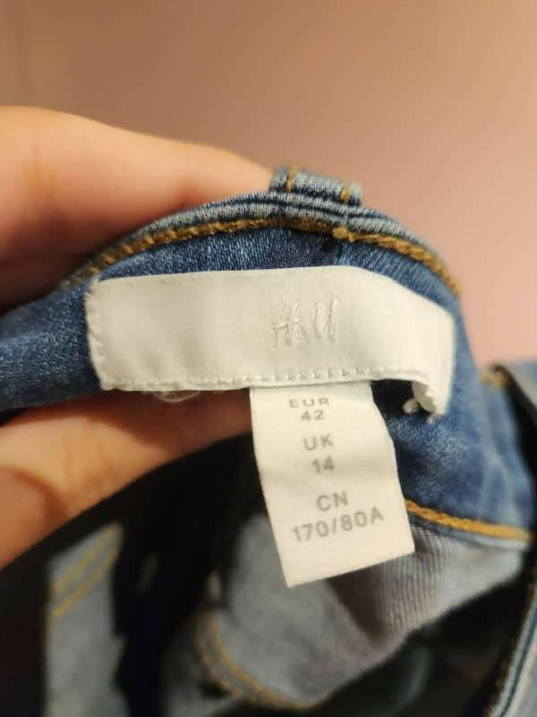 H&M Denim Jeans Size: M