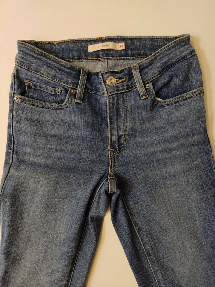 LEVI STRAUSS SKINNY JEANS SIZE 24