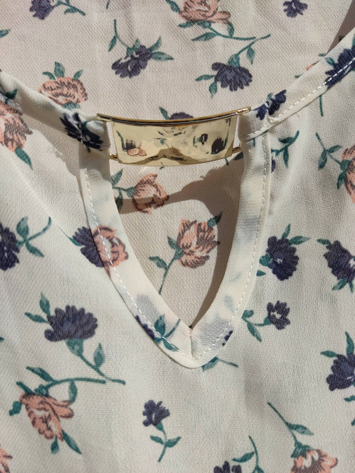 Spring Floral Top Size M