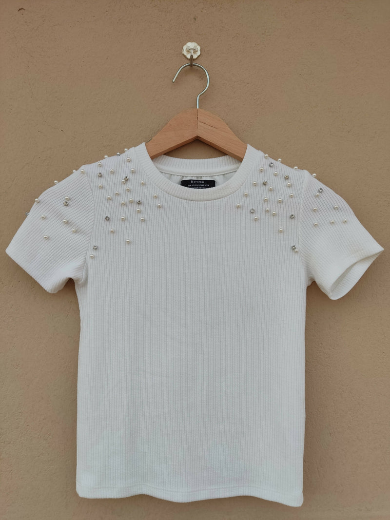 SNOW BERSHKA TEE SIZE XS