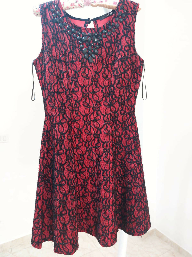 Black & Red Sleeveless Short Dress Size L