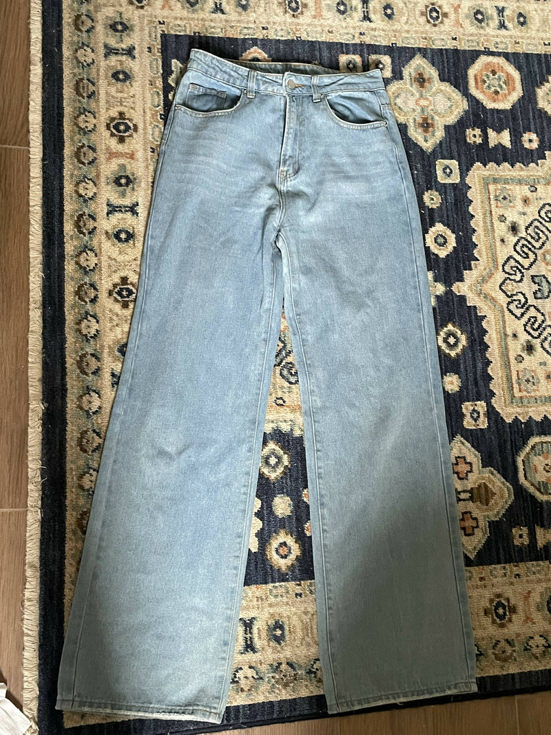 SHEIN Straight Leg Light Washed Jeans Size M