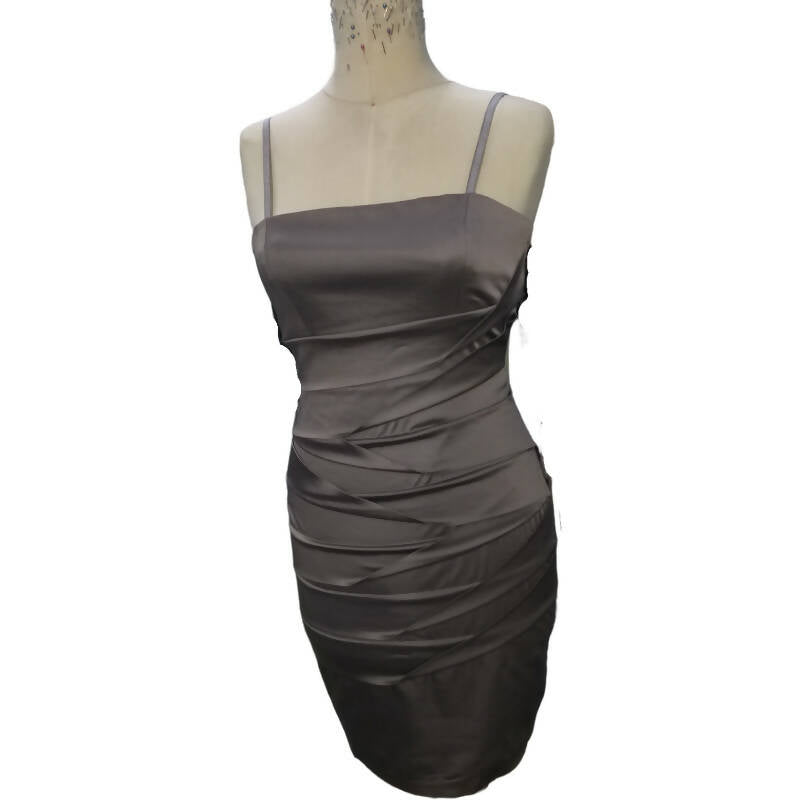 Small Slim fit soirée dress with pleats