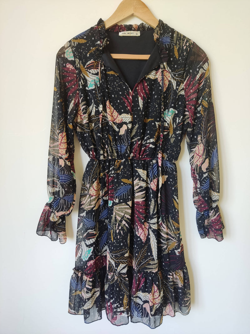 Small Long Sleeved Patterned Dress
