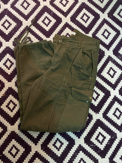 Pull&Bear Cargo olive pants Size: 38