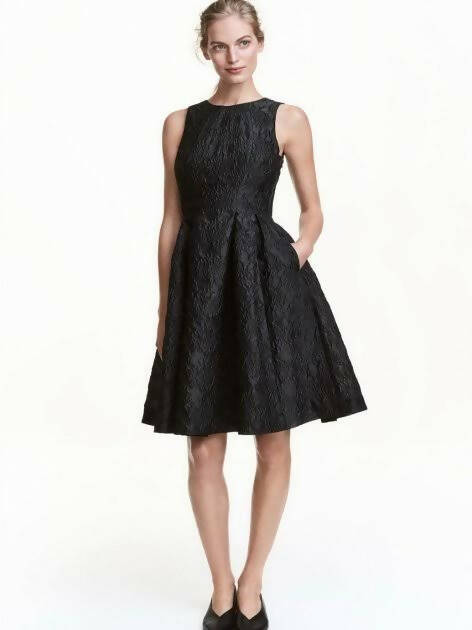 H&M Black textured dress Size M