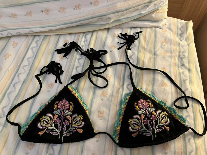 ASOS DESIGN stitch embroidered scallop triangle bikini top in black Size: S