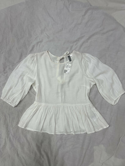 *New* H&M White Ruffled Puff Sleeves Blouse. Size: L