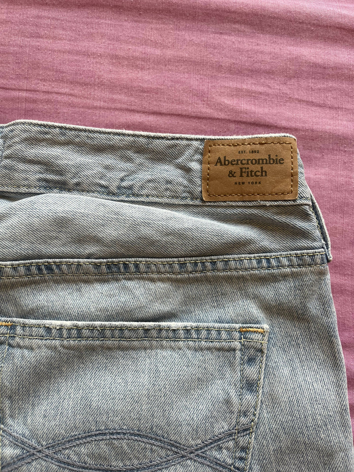 Abercrombie & Fitch shorts Size: US 6 / L