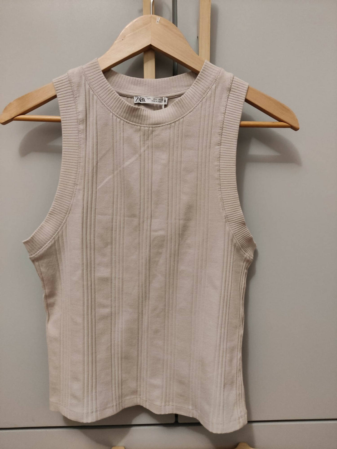 NEW Zara Halter Tank Top Size: L